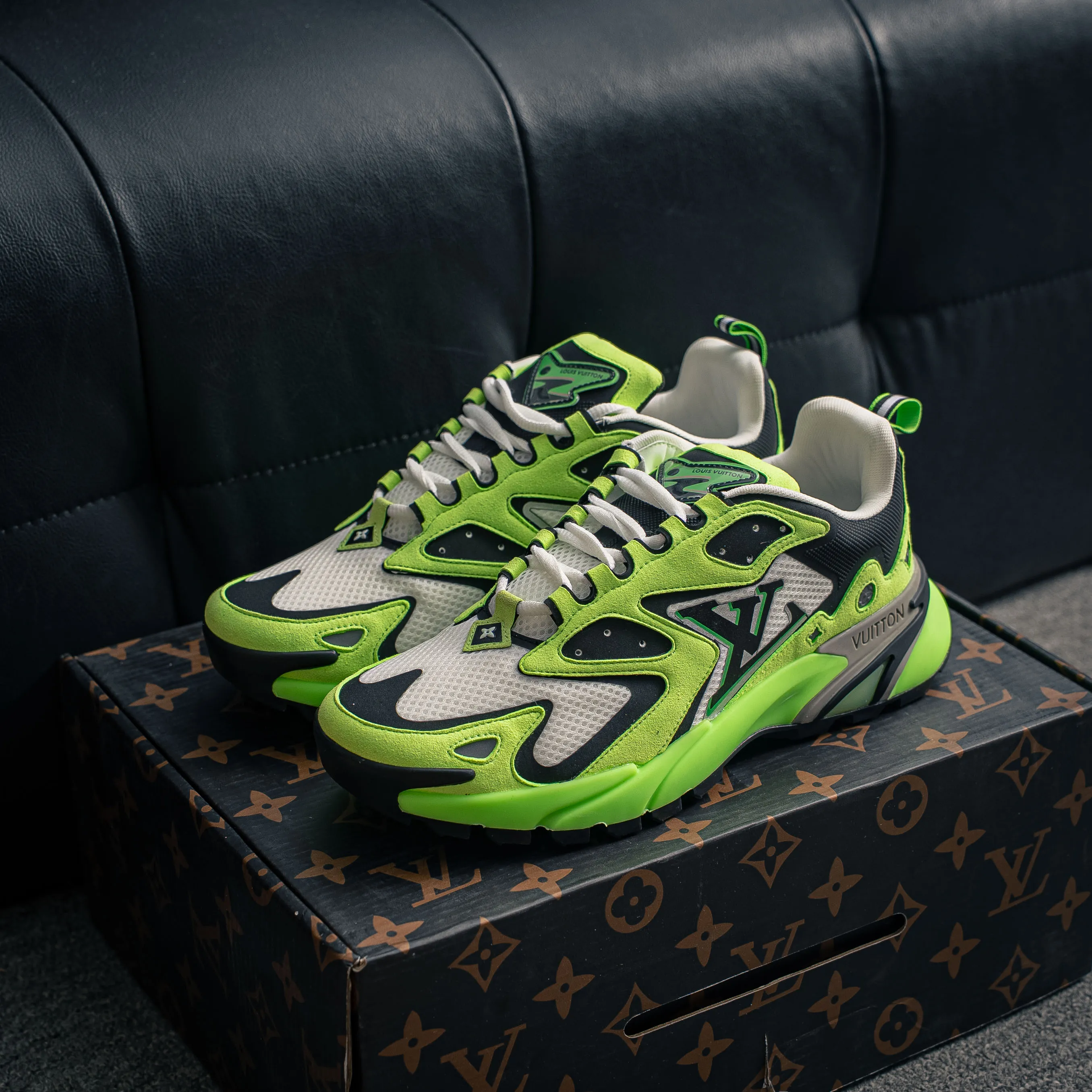 【YS 】 Premium LV Classic New Arrival Sneakers ✦ 1:1 ， ， ✦ Cowhide Leather Shoes ， LOGO ✦ + ，